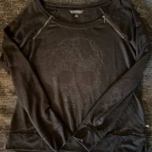 Rock and republic size medium skull sweatshirt